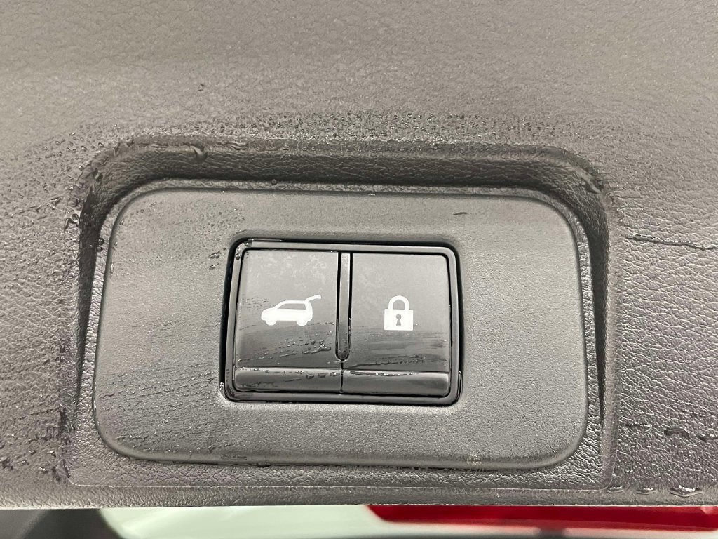 Used 2026 Nissan Rogue Dark Armor FWD image 11