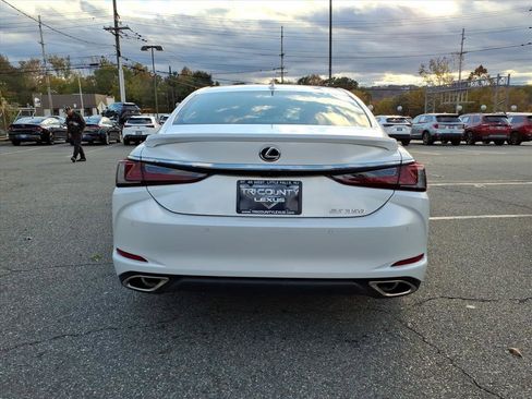 Certified 2023 Lexus ES 350 w/ Premium Package image 5