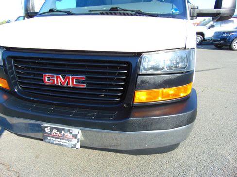 Used 2022 GMC Savana 3500 w/ Power Convenience Package image 21
