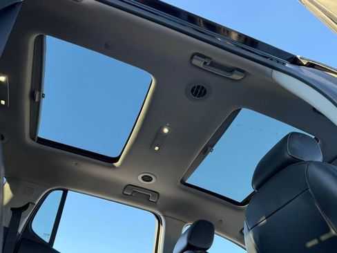 Used 2019 GMC Acadia SLT image 23