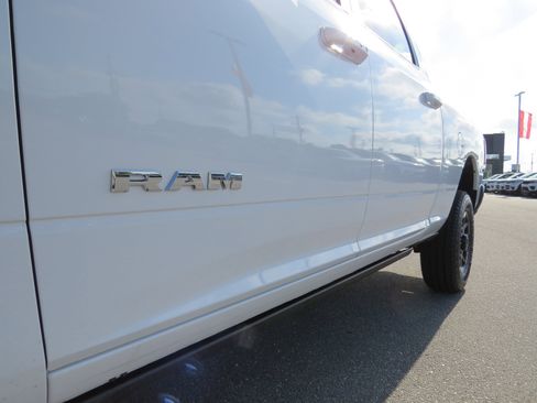 New 2025 RAM 2500 Laramie image 17