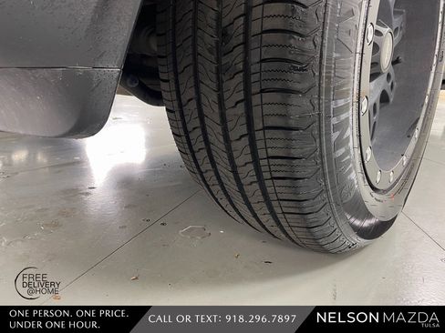 Used 2020 Jeep Grand Cherokee Trailhawk image 10