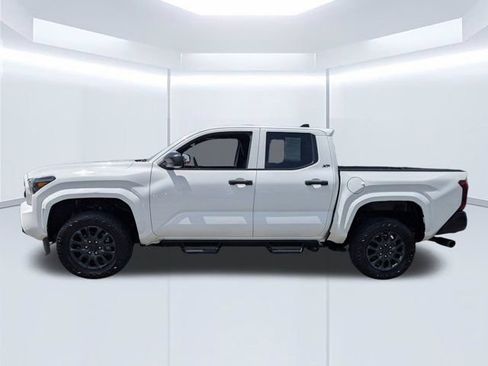 Used 2024 Toyota Tacoma SR RWD image 7