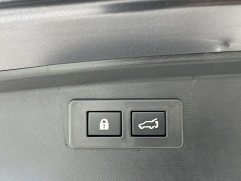 Certified 2025 Subaru Outback Premium image 19