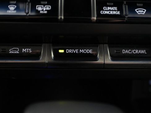 Used 2023 Lexus LX 600 4WD w/ Appearance Package image 35