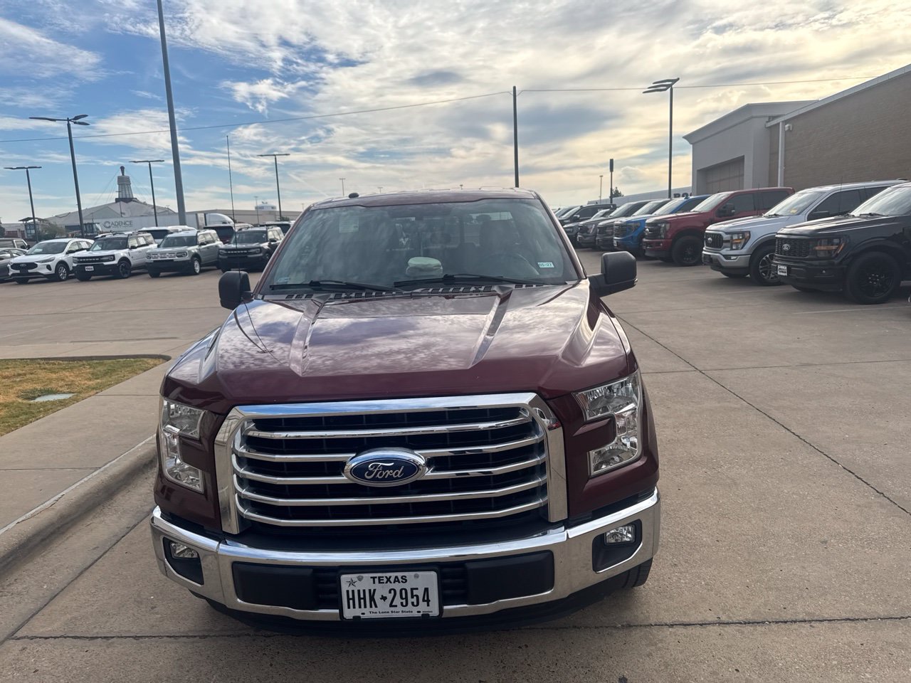 Used 2016 Ford F150 XLT w/ Equipment Group 302A Luxury RWD image 2