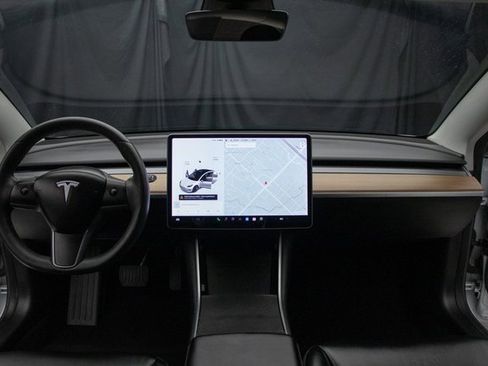 Used 2019 Tesla Model 3 Standard Range Plus image 21