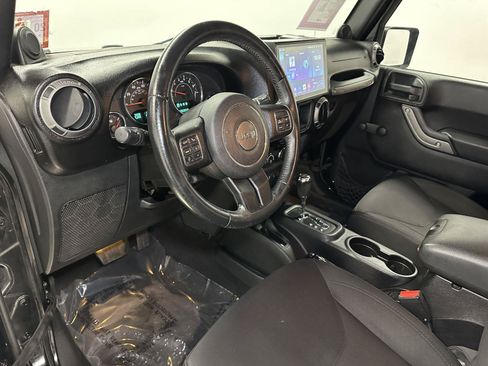 Used 2014 Jeep Wrangler Unlimited Sport w/ Connectivity Group AWD/4WD image 23