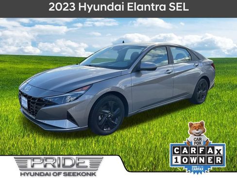 Used 2023 Hyundai Elantra SEL w/ Preferred Accessory Package image 1