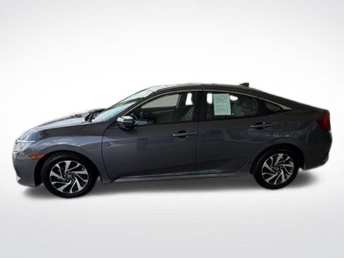 Used 2017 Honda Civic EX image 3