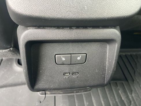 Used 2024 Chevrolet Equinox EV RS image 37