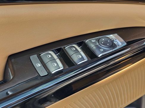 Certified 2024 Kia Carnival EX FWD image 16