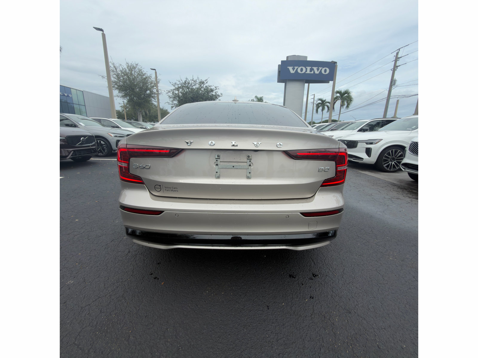 Used 2024 Volvo S60 B5 Core FWD image 6