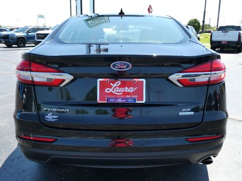 Used 2020 Ford Fusion SE FWD image 6