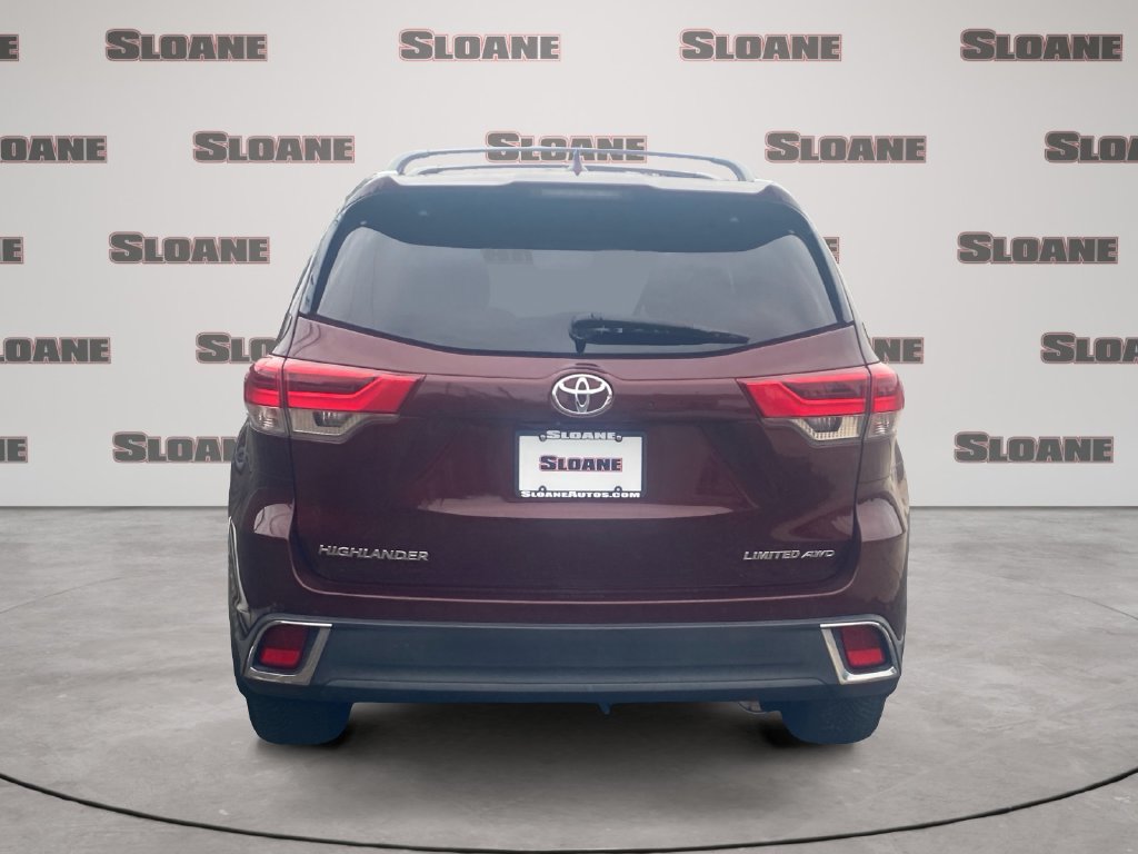 Used 2018 Toyota Highlander Limited AWD/4WD image 4