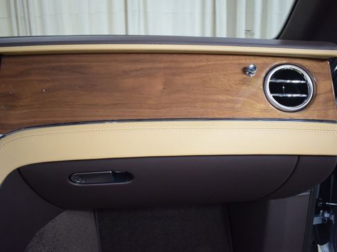 New 2026 Bentley Continental GTC image 25