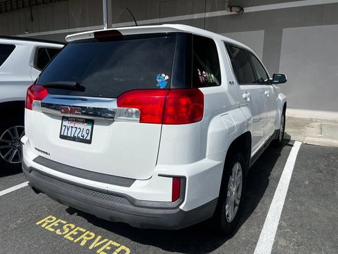Used 2017 GMC Terrain SLE FWD image 2