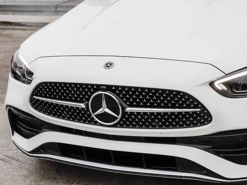 Used 2023 Mercedes-Benz C 300 Sedan image 6