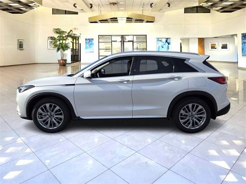 New 2025 INFINITI QX50 Luxe image 4