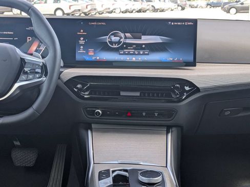 Used 2025 BMW 330i Sedan RWD image 18