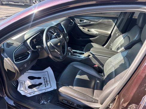 Used 2021 Chevrolet Malibu LT w/ Leather Package image 11