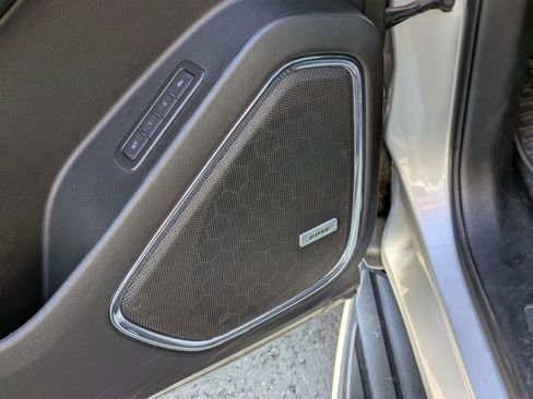 Used 2019 GMC Yukon XL SLT w/ Open Road Package image 15