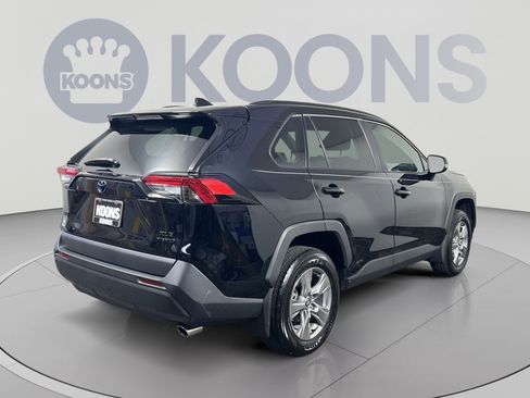 Used 2024 Toyota RAV4 XLE w/ Convenience Package AWD/4WD image 7