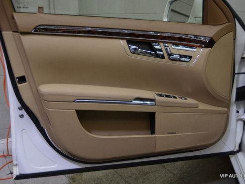 Used 2013 Mercedes-Benz S 550 4MATIC image 7
