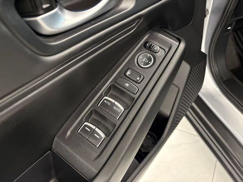 Used 2025 Honda Accord SE image 25
