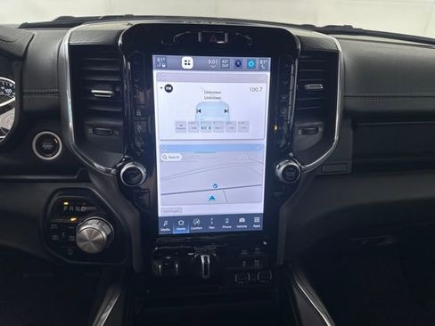 Used 2024 RAM 1500 Laramie image 21