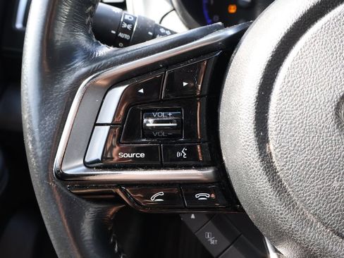 Used 2019 Subaru Outback 3.6R Limited AWD/4WD image 17