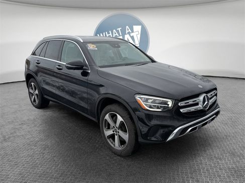 Used 2022 Mercedes-Benz GLC 300 4MATIC image 1
