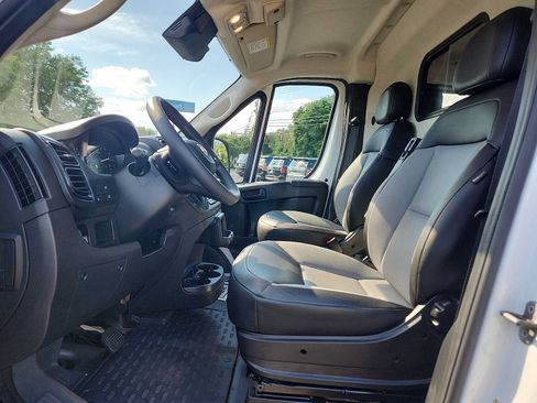 Used 2025 RAM ProMaster 2500 w/ Convenience Group FWD image 13