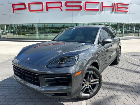Certified 2024 Porsche Cayenne AWD/4WD image 1