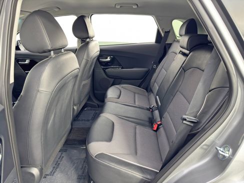 Used 2022 Kia Niro EX w/ Cold Weather Package image 38