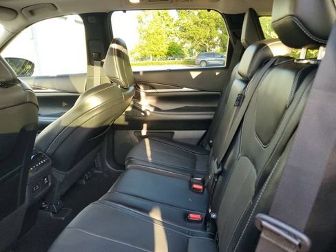 Used 2023 INFINITI QX60 Sensory w/ Cargo Package FWD image 9