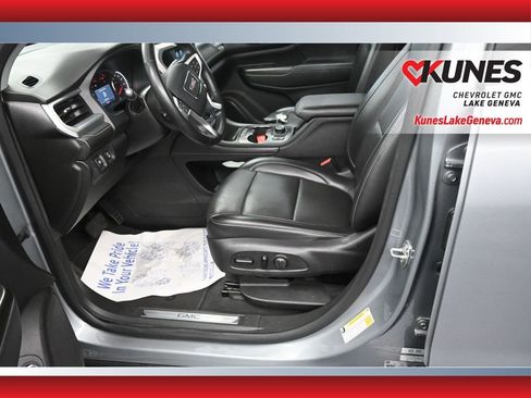 Used 2023 GMC Acadia SLT image 26