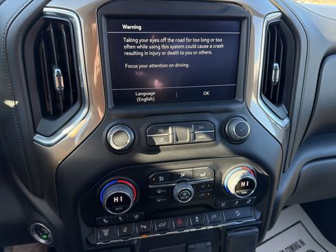 Certified 2022 Chevrolet Silverado 2500 High Country w/ Technology Package image 19