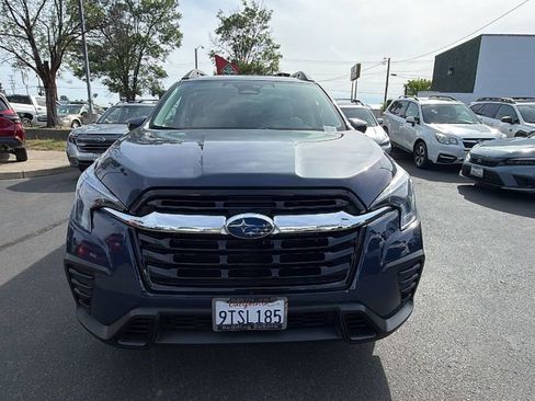 Used 2025 Subaru Ascent Premium image 8