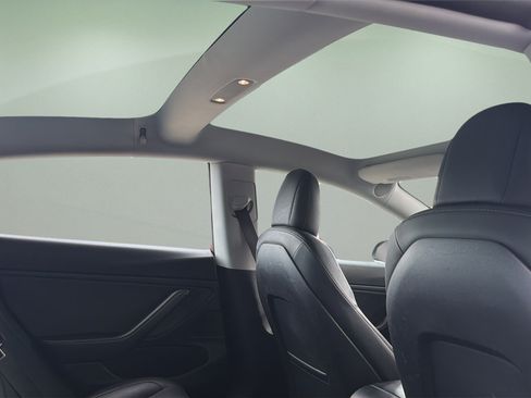 Used 2018 Tesla Model 3 Long Range AWD/4WD image 18