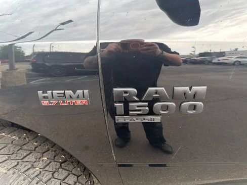 Used 2023 RAM 1500 Express w/ Wheel & Sound Group AWD/4WD image 10