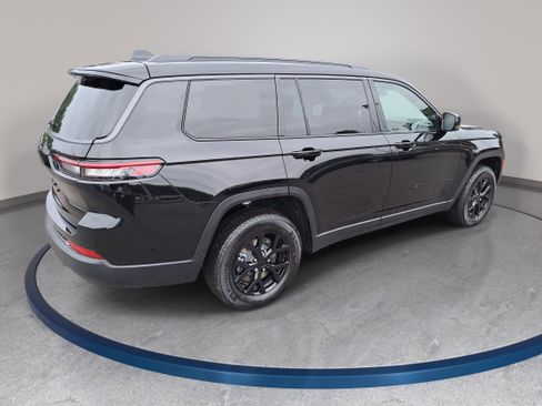 New 2026 Jeep Grand Cherokee L 4WD image 5