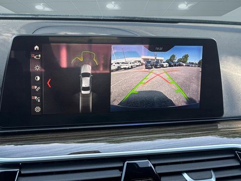 Used 2019 BMW 530e RWD image 27