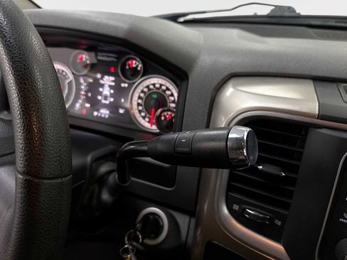 Used 2013 RAM 1500 Classic SLT w/ Premium Display Pkg AWD/4WD image 19