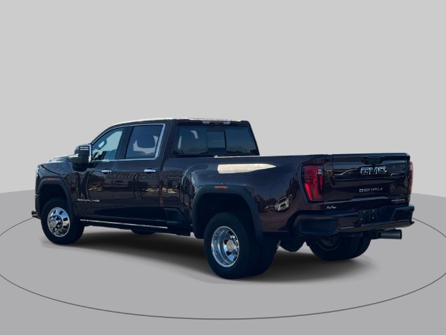 Used 2024 GMC Sierra 3500 Denali Ultimate AWD/4WD image 5