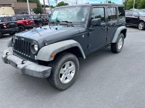 Used 2017 Jeep Wrangler Unlimited Sport w/ Quick Order Package 24S AWD/4WD image 15