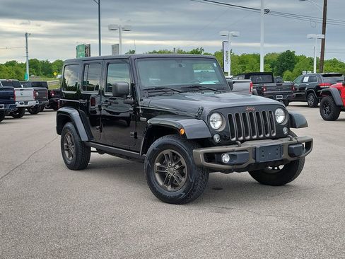 Used 2016 Jeep Wrangler Unlimited Sahara AWD/4WD image 29