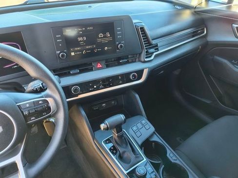 Certified 2023 Kia Sportage LX image 10
