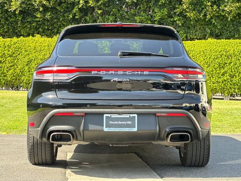 Certified 2025 Porsche Macan image 7