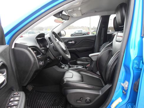 Certified 2022 Jeep Cherokee Trailhawk w/ Trailer Tow Group image 6